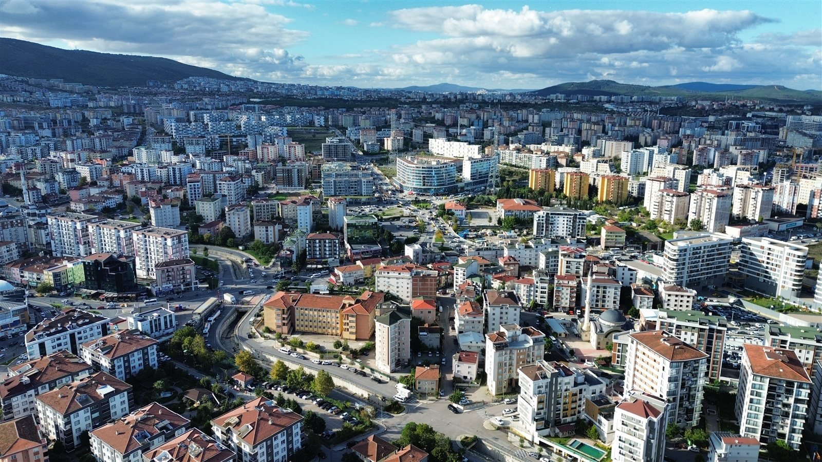 Kurtköy'ün havadan panoramik görünümü, fotoğraf 1
